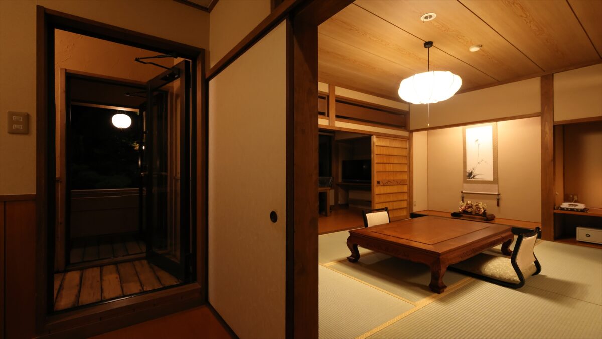 行者の宿 角甚|洞川温泉の歴史宿・露天風呂付き客室と山里料理 photo