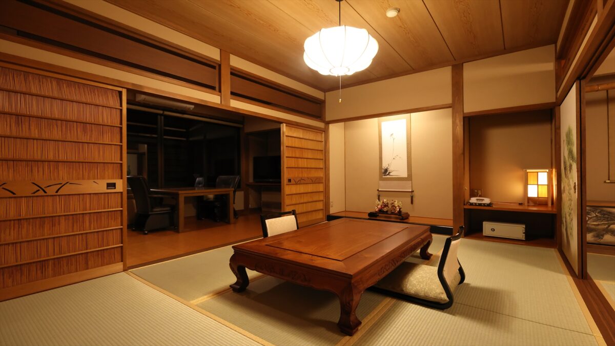 行者の宿 角甚|洞川温泉の歴史宿・露天風呂付き客室と山里料理 photo