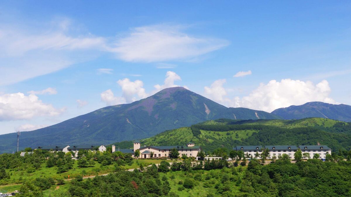 車山高原スカイパークホテル｜標高1500mの絶景露天風呂とリフト旅 photo