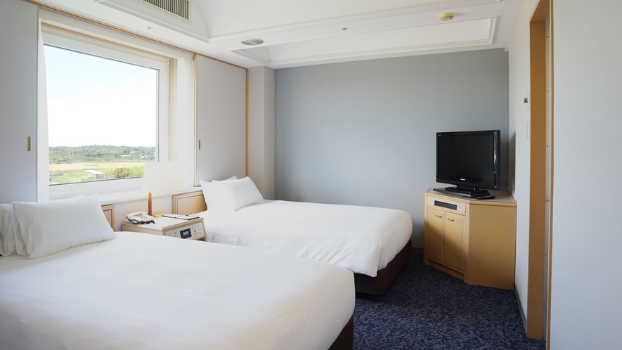 Marroad International Hotel Narita｜成田機場飯店・接駁巴士與跑道景 photo