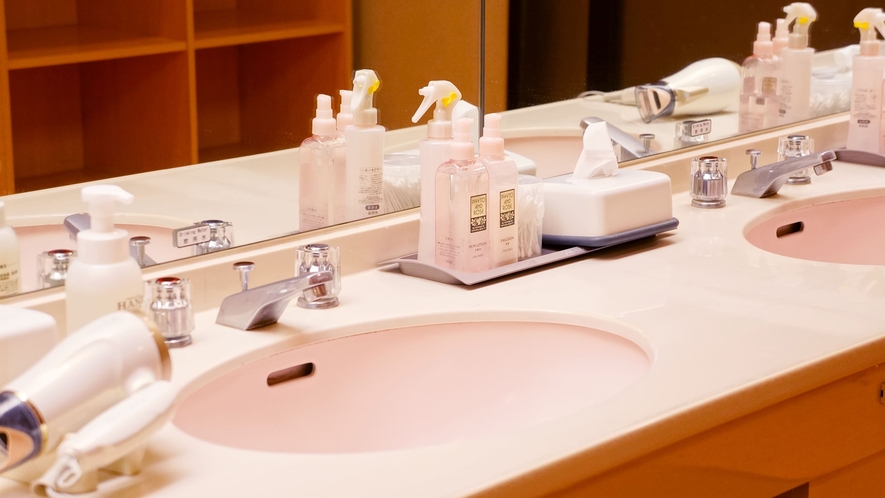 Marroad International Hotel Narita｜成田機場飯店・接駁巴士與跑道景 photo