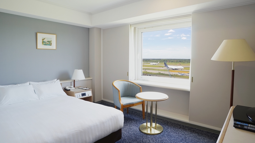 Marroad International Hotel Narita｜成田機場飯店・接駁巴士與跑道景 photo