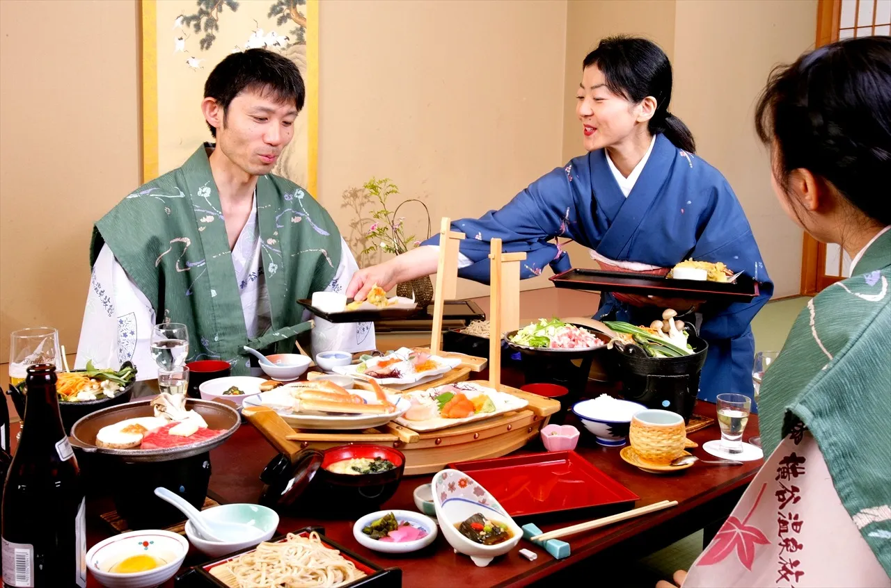 横谷温泉旅館|蓼科・横谷渓谷の黄金色の自家源泉と露天風呂 photo
