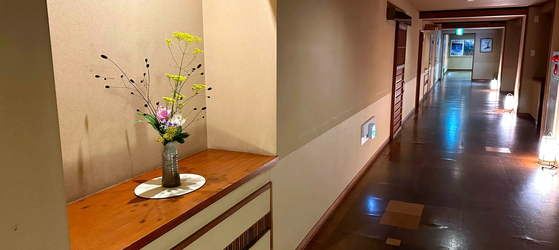 横谷温泉旅館|蓼科・横谷渓谷の黄金色の自家源泉と露天風呂 photo