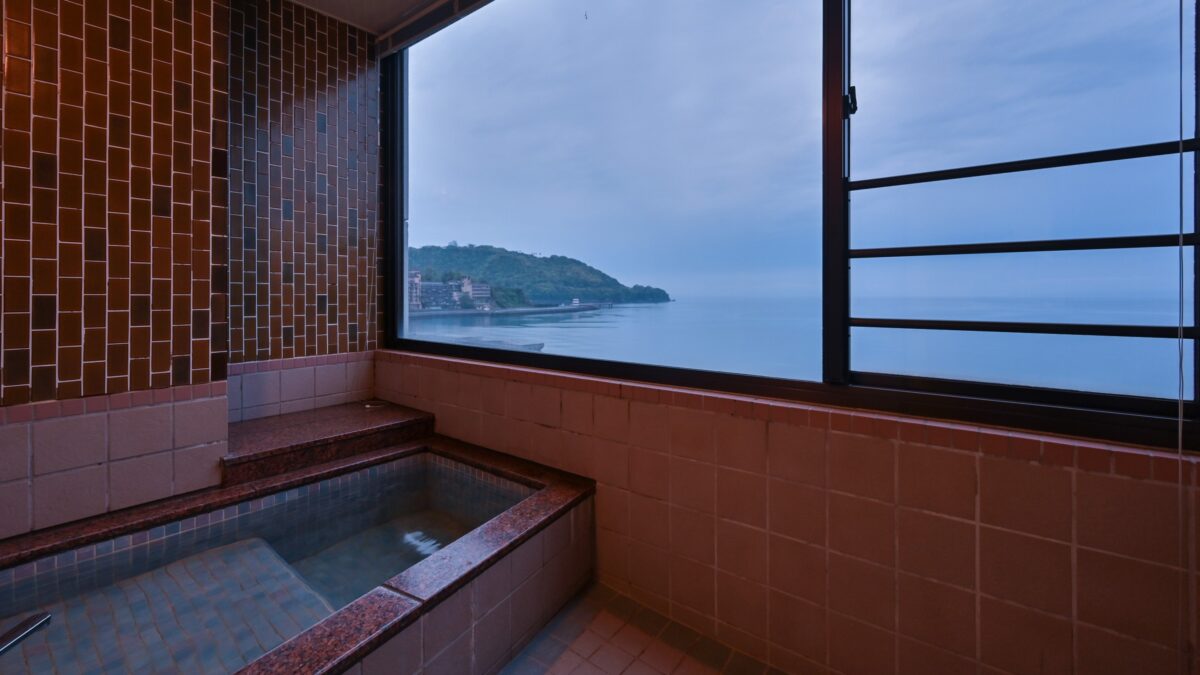 Yunoko Onsen Sea and Sunset photo