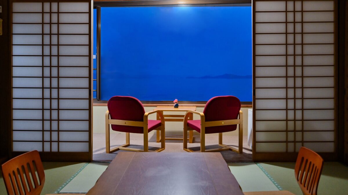 Yunoko Onsen Sea and Sunset photo
