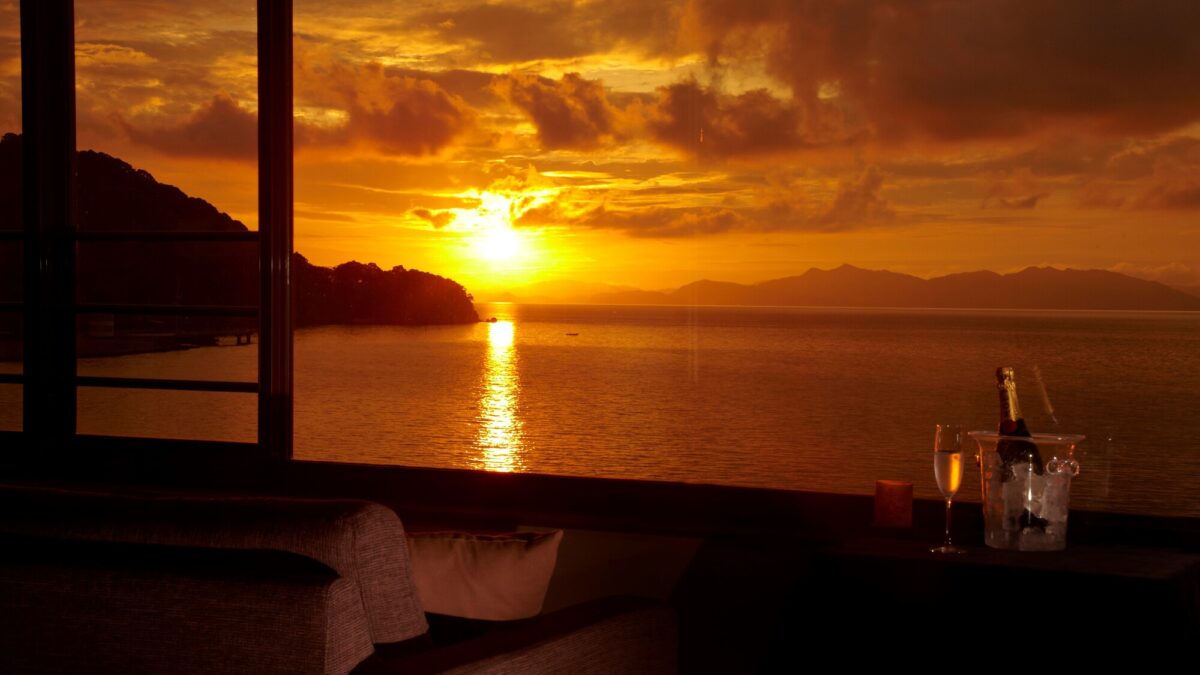 Yunoko Onsen Sea and Sunset photo