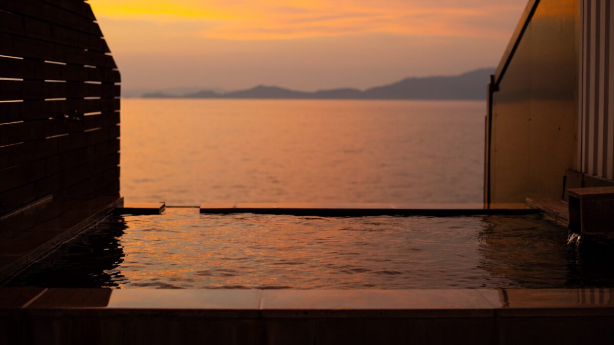 Yunoko Onsen Sea and Sunset photo