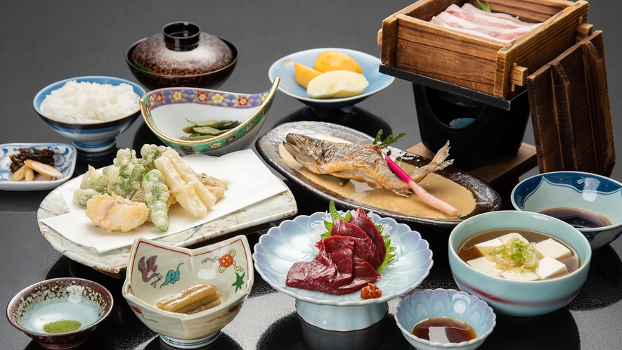 二岐温泉 柏屋旅館｜5つの源泉と足元自噴巌風呂の秘湯宿 photo