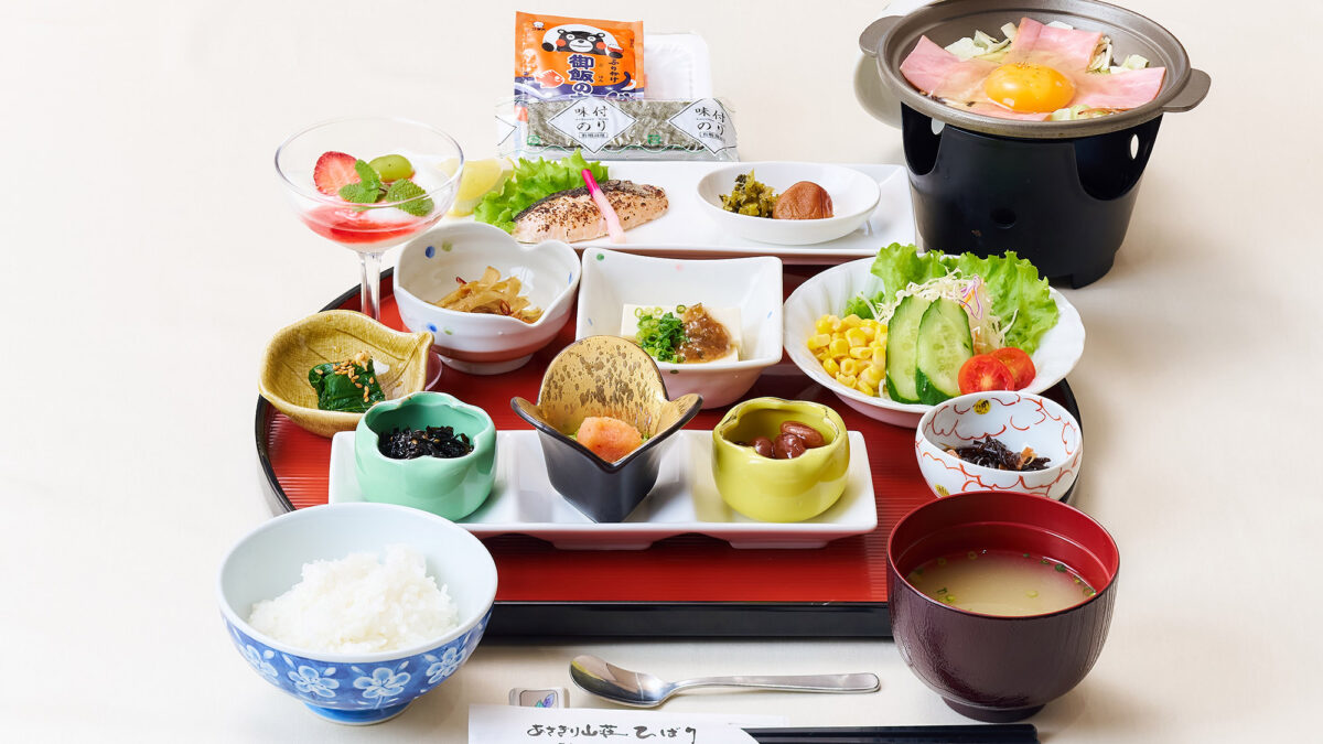 あさぎり山荘ひばり｜地熱利用の宿・球磨産杉の客室と郷土料理 photo