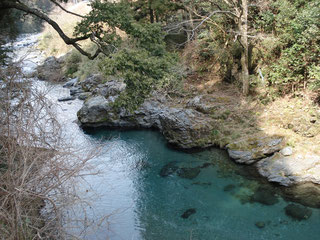 Green Plaza Miyama｜岐阜山縣露營地 / 神崎川與小木屋 photo
