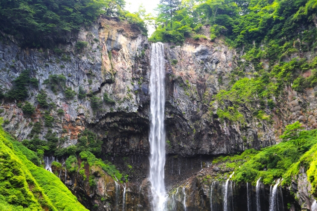 華厳滝