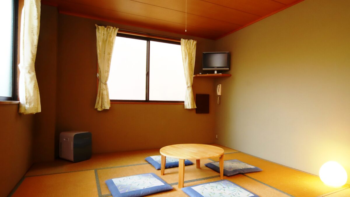 お宿 いぐち｜飛騨高山の全6室温泉宿・朝市近くの郷土料理 photo