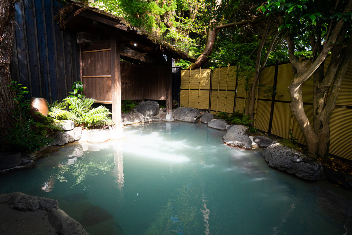 黒川温泉 旅館 美里｜中心街の温泉宿・硫黄泉露天風呂と会席料理 photo