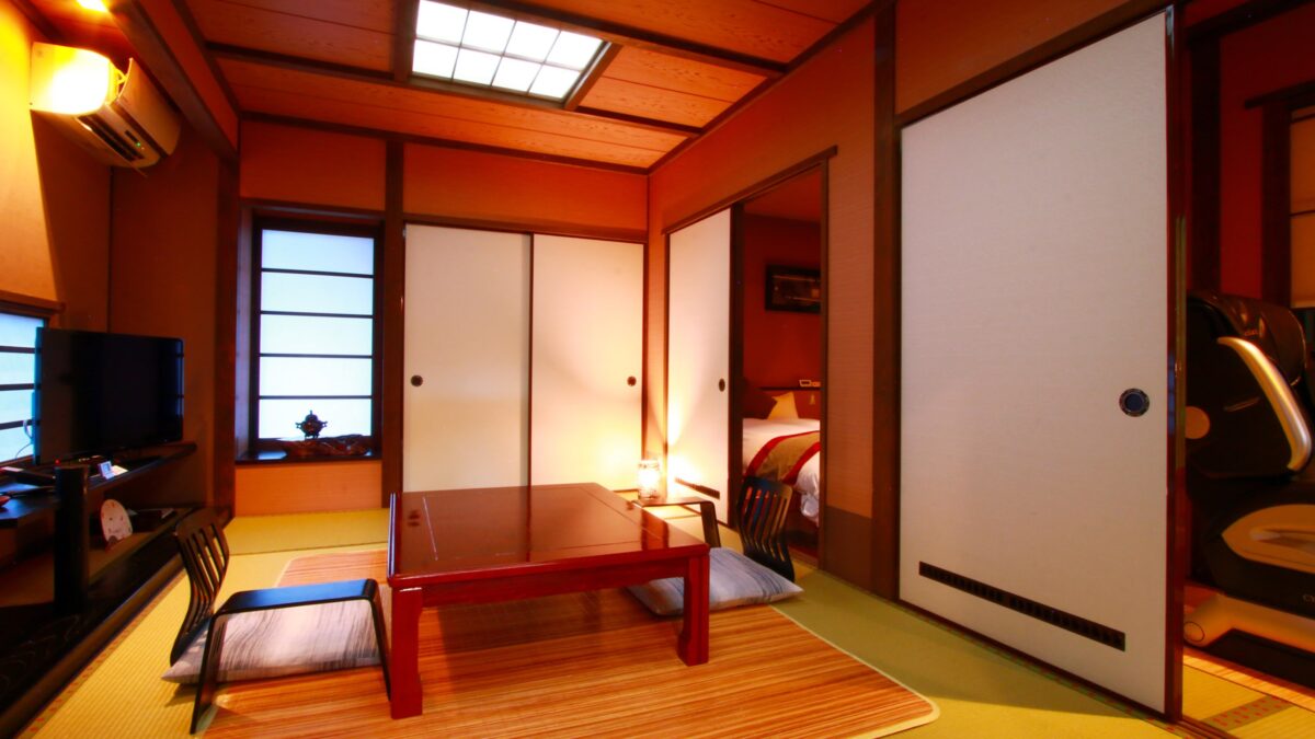 奥ゆのひら　花灯り