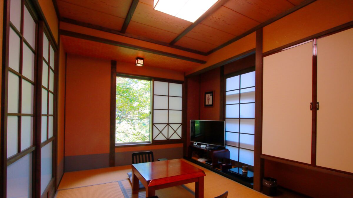 奥ゆのひら　花灯り