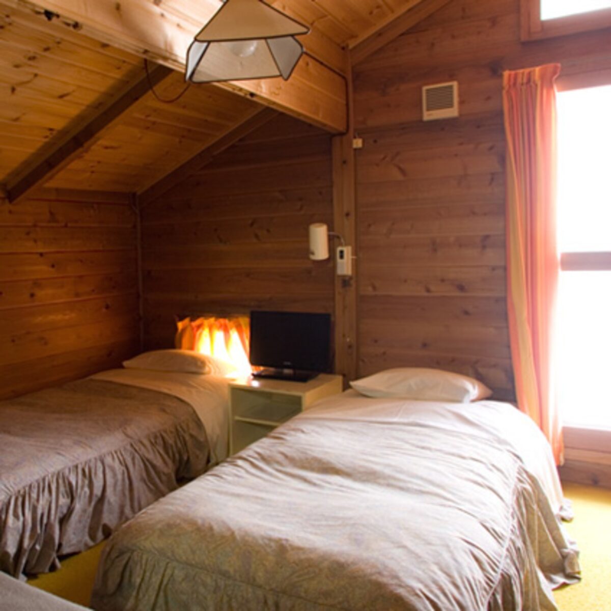 ペンションとも