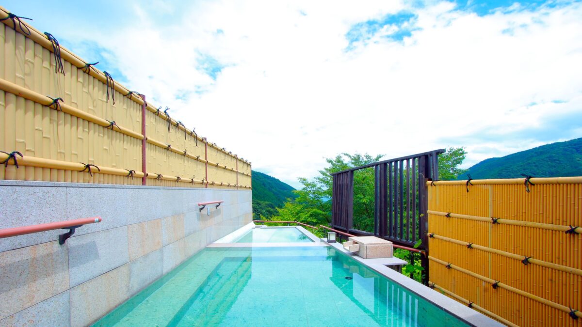 奥ゆのひら　花灯り