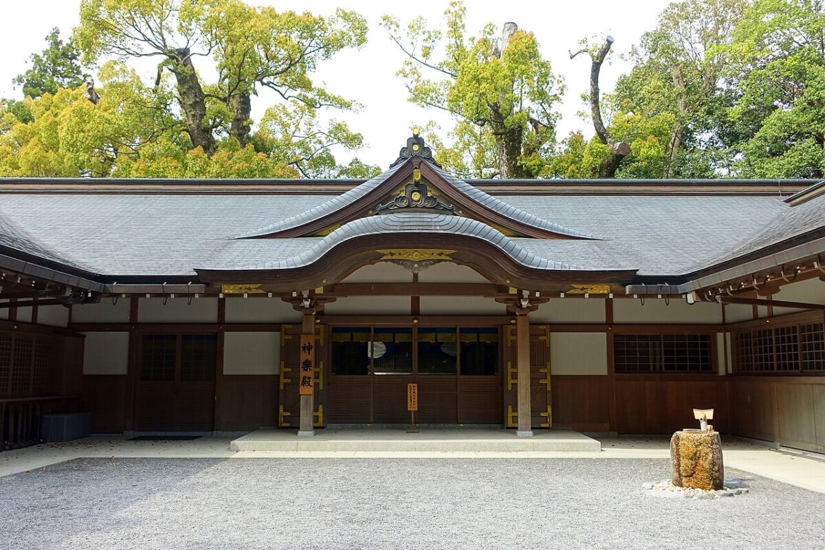 外宮の神楽殿