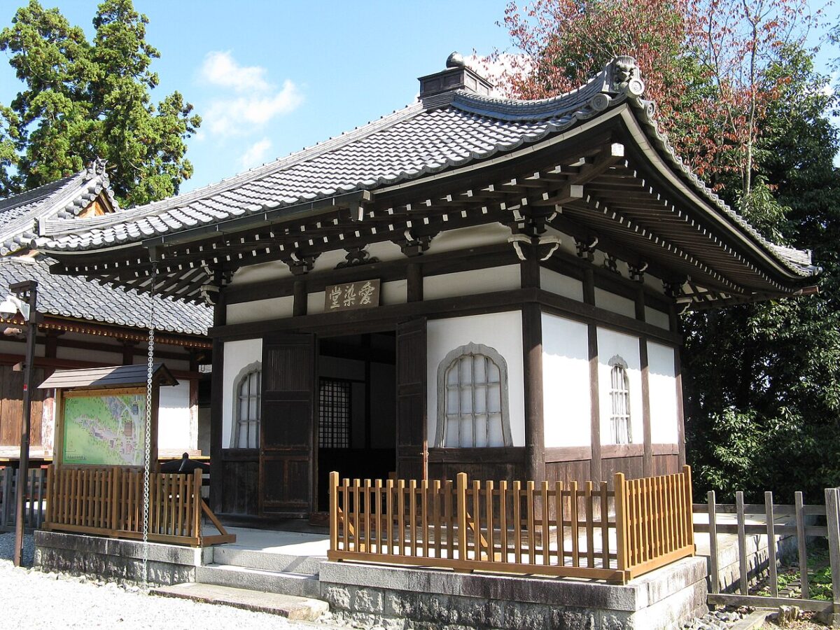 金峯山寺の愛染堂