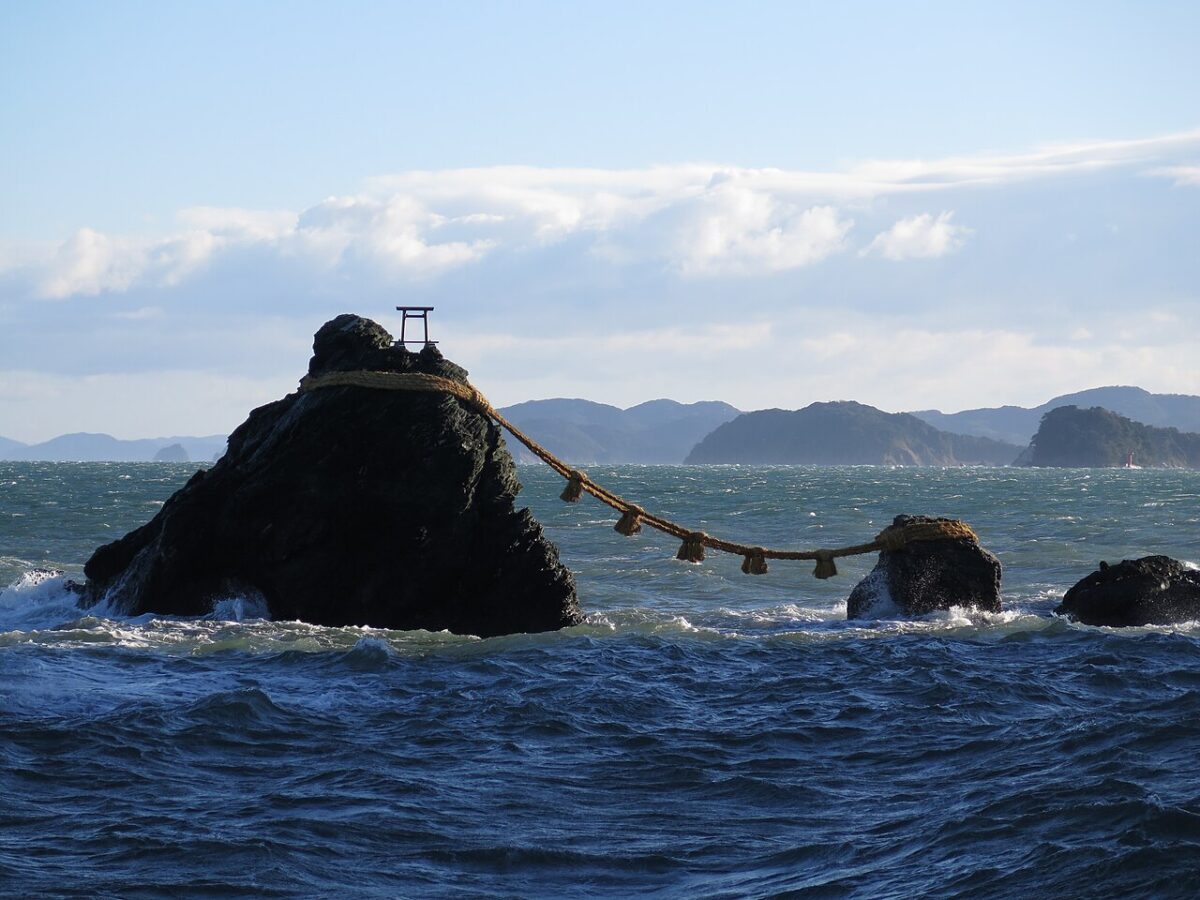 二見浦の夫婦岩