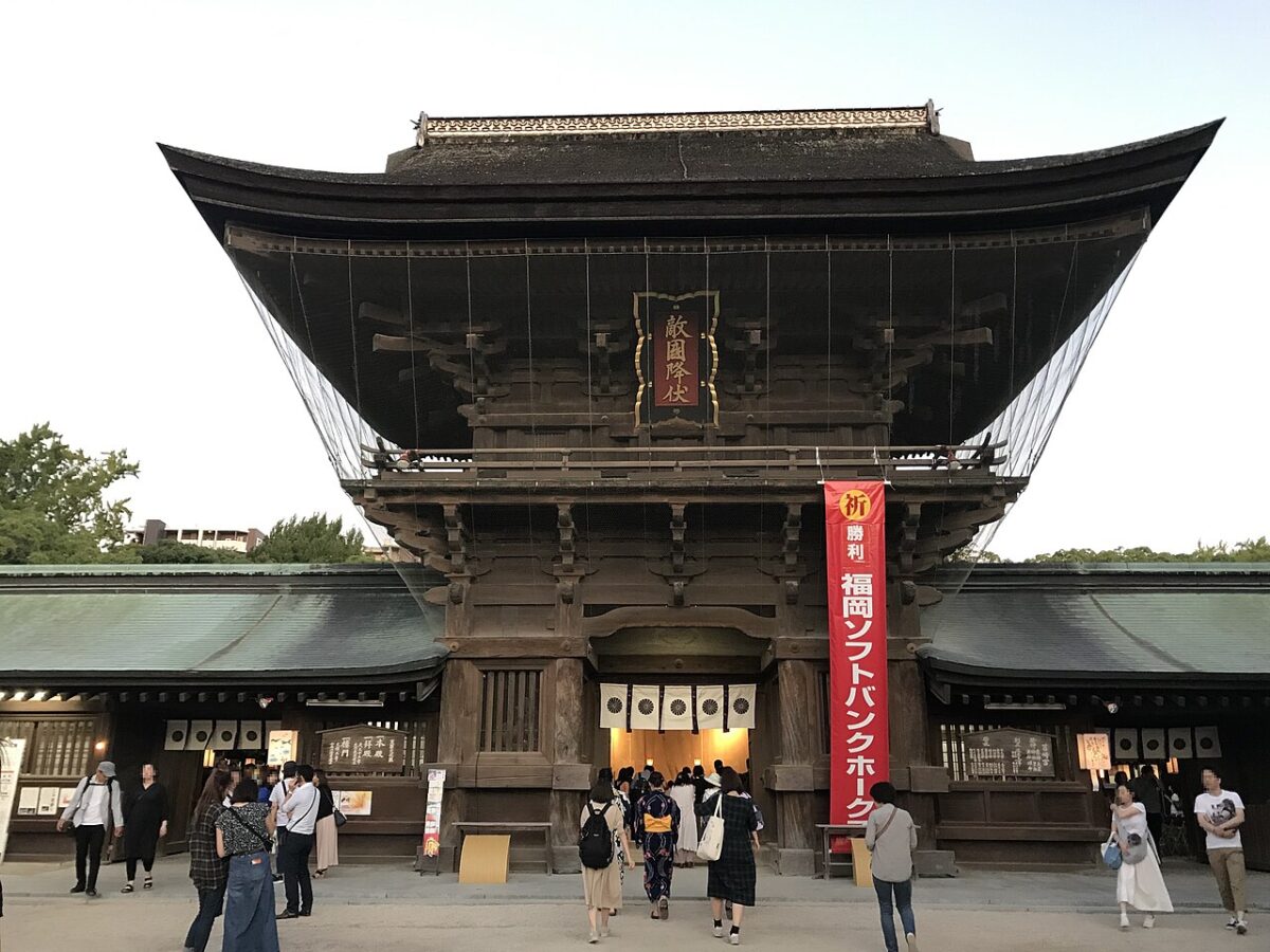 筥崎宮の楼門（福岡市東区・重要文化財）