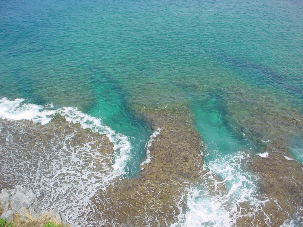邊戶岬外海與隆起珊瑚礁海岸