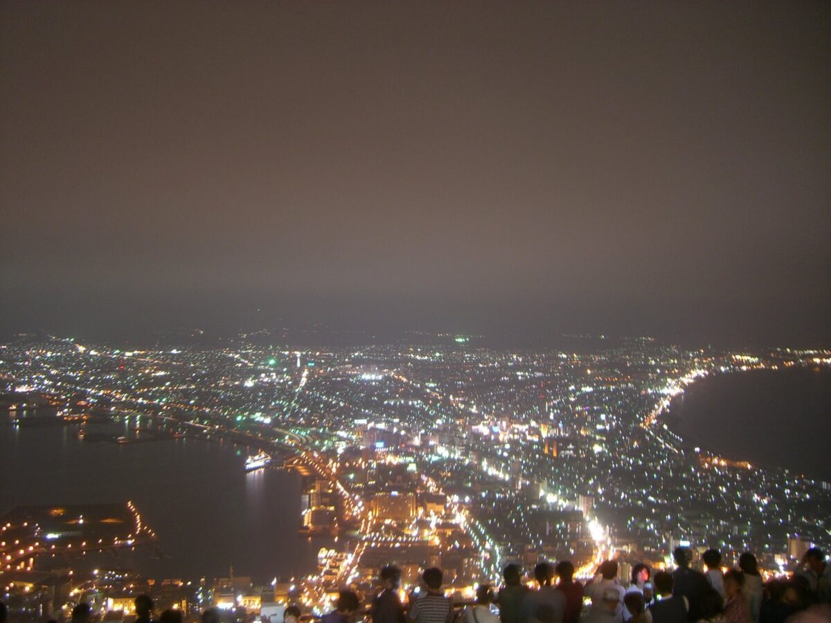 世界三大夜景の一つ「函館山からの夜景」