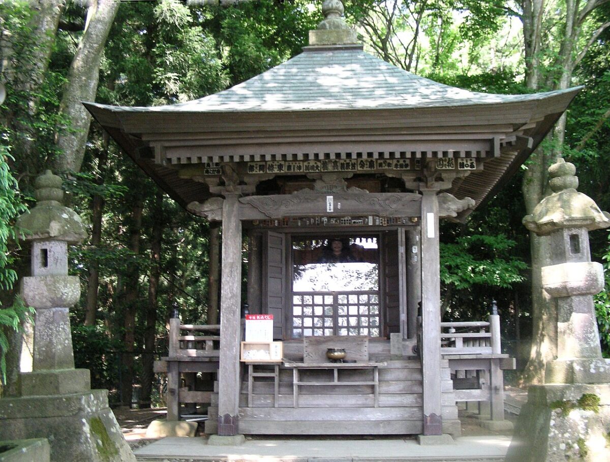 高館義經堂