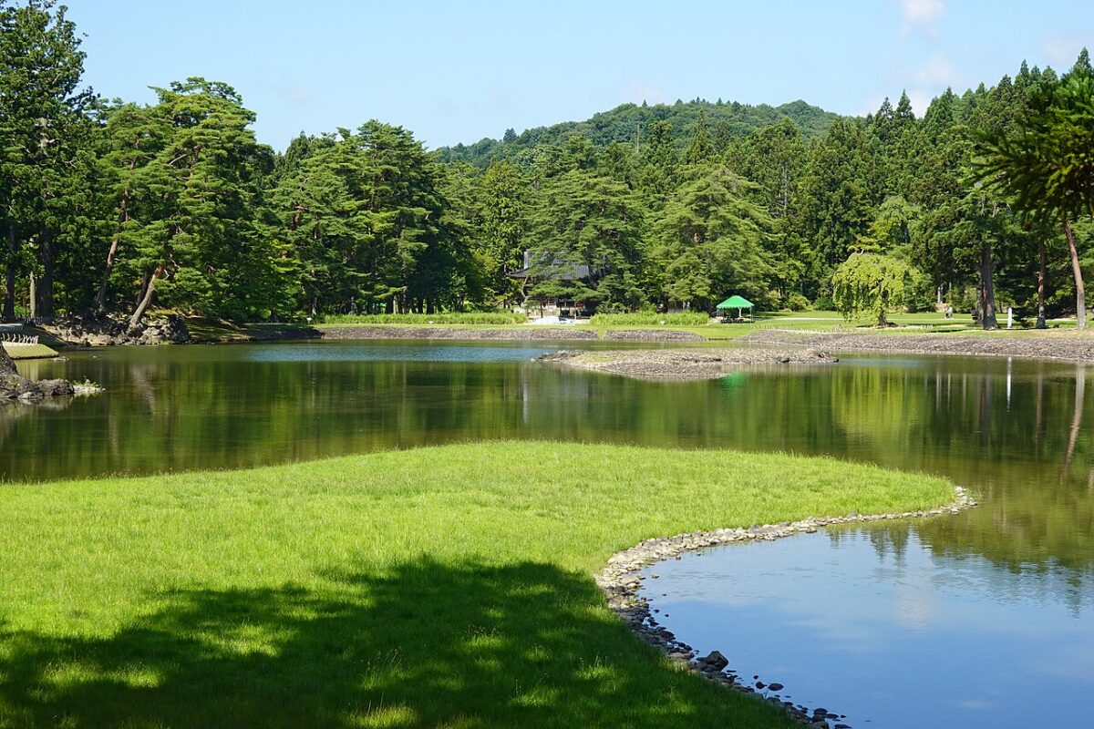 毛越寺大泉池