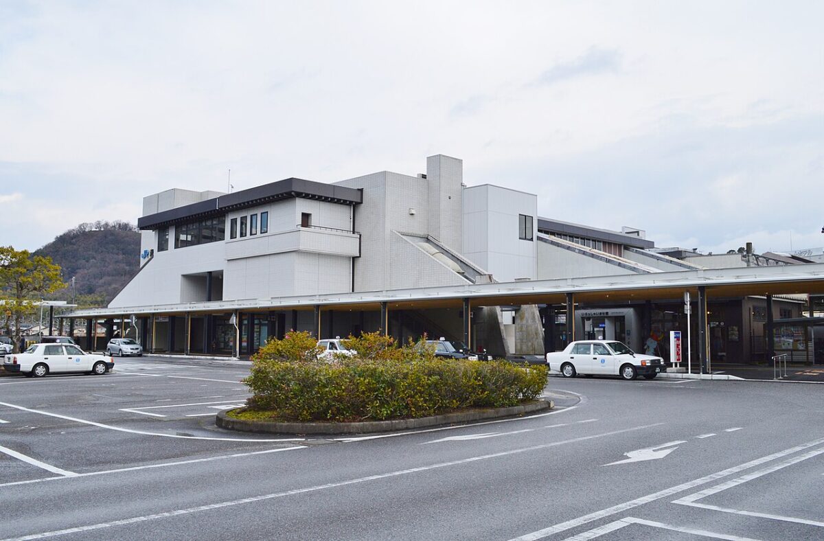 JR彦根駅