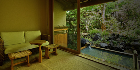 千曲乃湯 しげの家｜戸倉上山田温泉・全8室の千曲川沿い旅館 photo