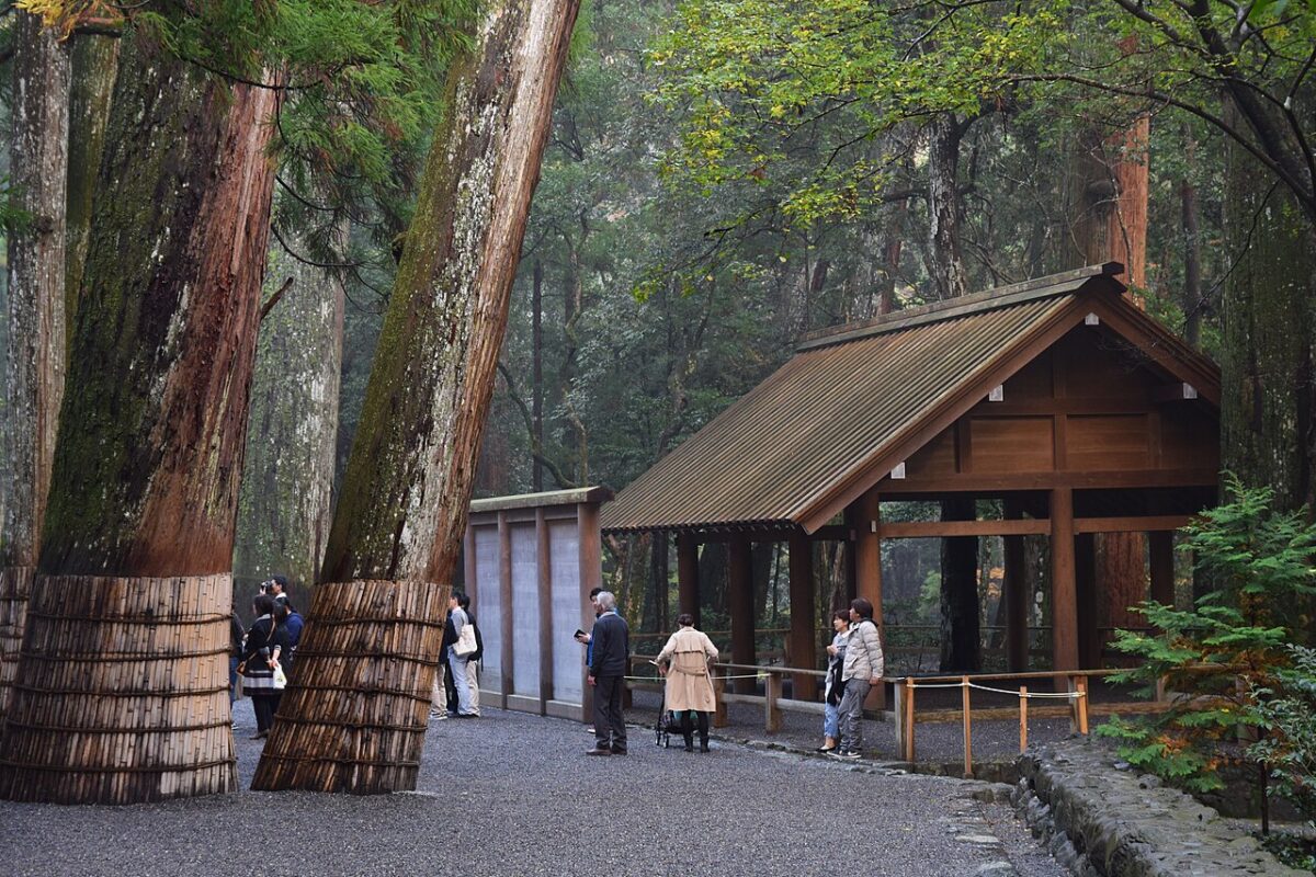 伊勢神宮內宮宇治橋與神域入口