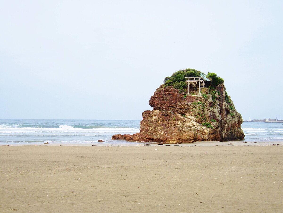 稻佐之濱與弁天島