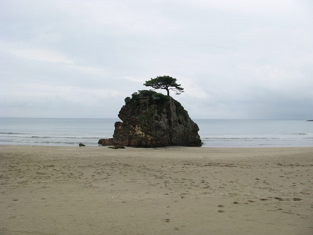 稻佐之濱弁天島與海岸