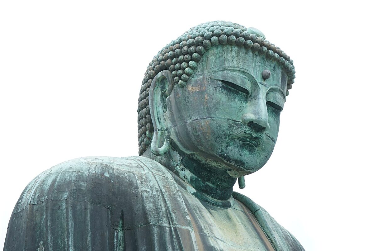 高德院鎌倉大佛的臉部與青銅表面