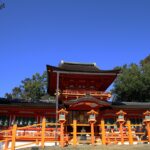 春日大社完整指南|朱紅回廊・三千燈籠・若宮半日路線