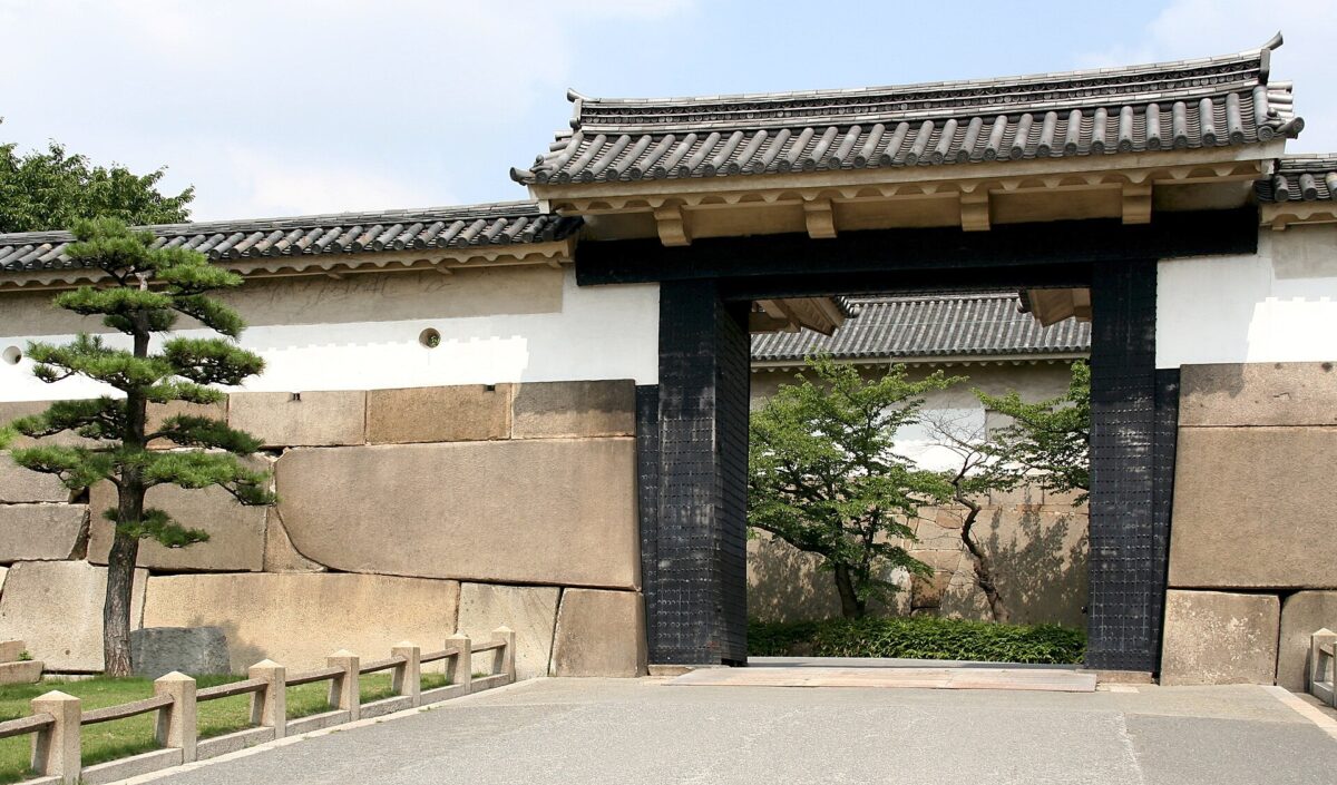 大阪城大手門與多聞櫓入口