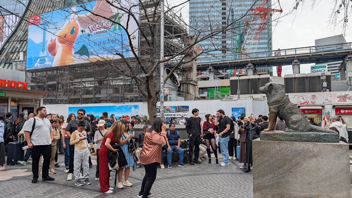 澀谷站八公口前的忠犬八公像