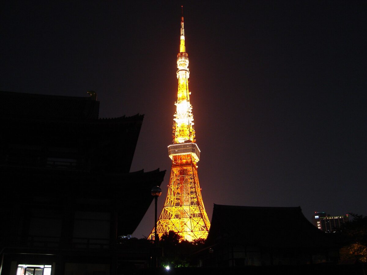 從增上寺方向拍攝的東京鐵塔夜景