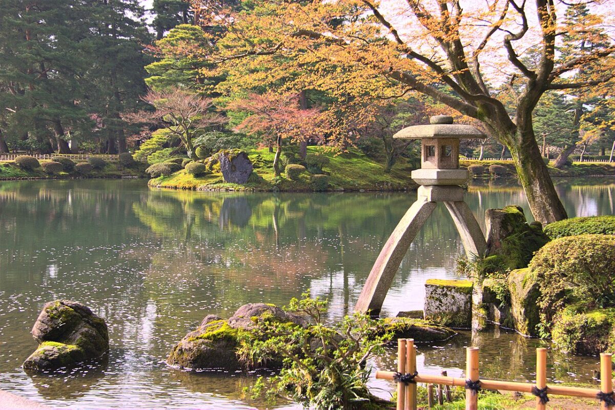 兼六園の徽軫灯籠