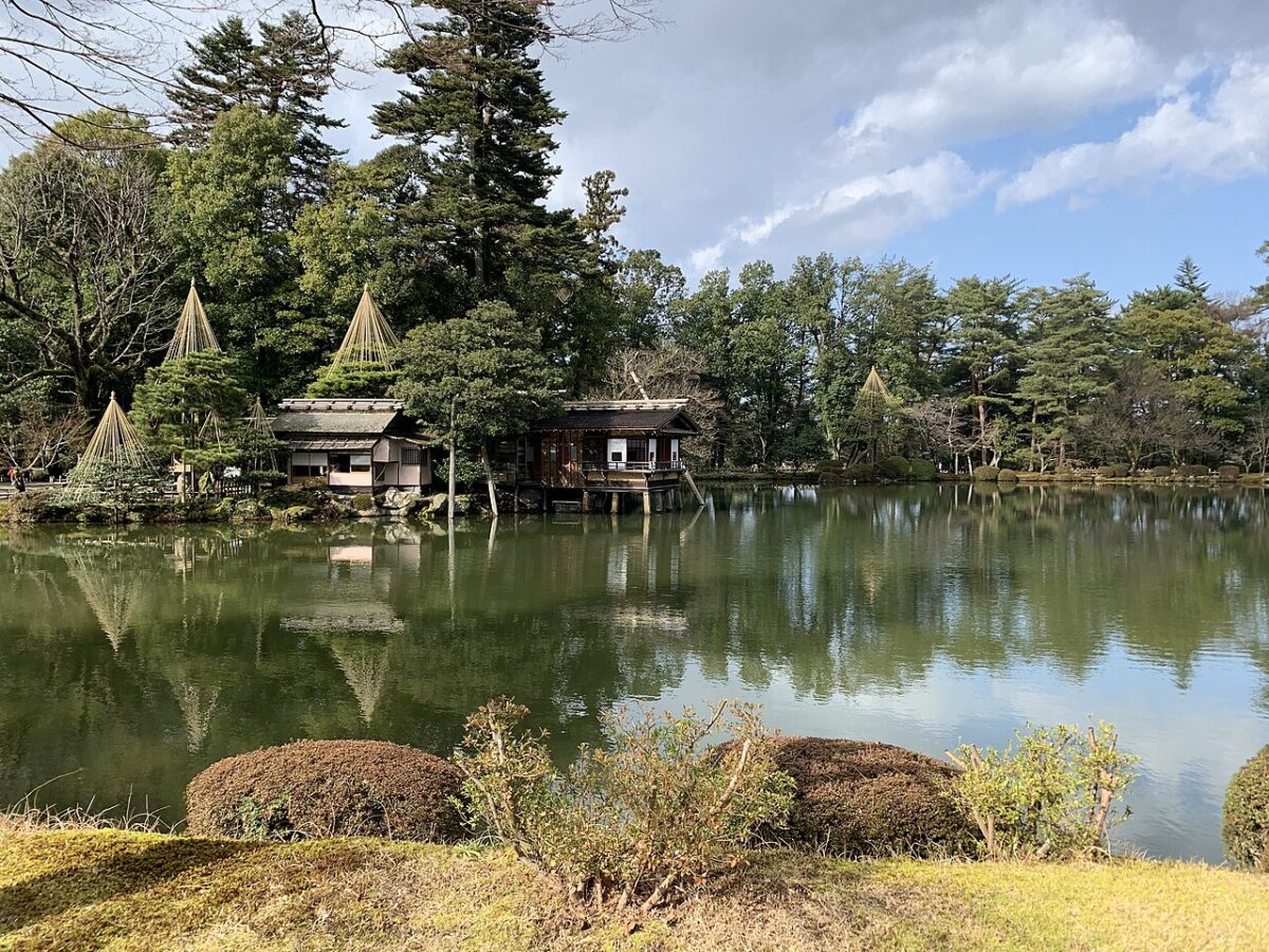 霞ヶ池