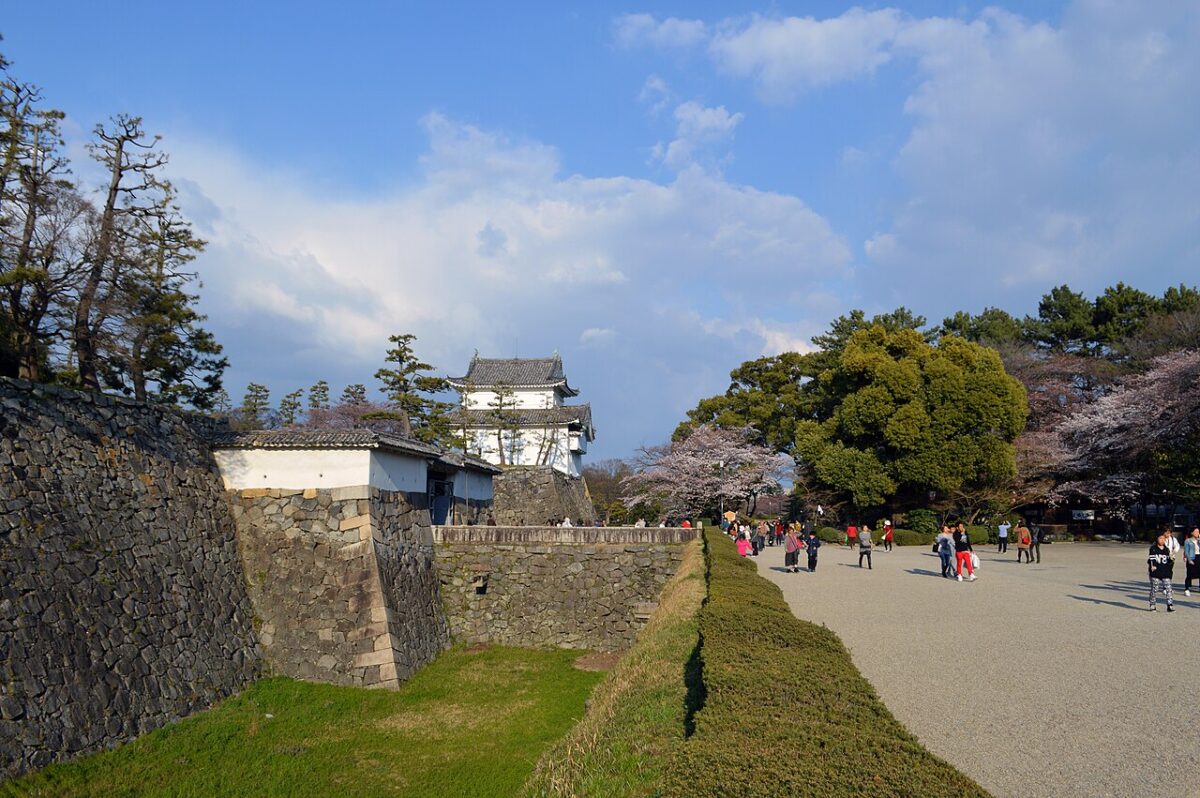 空堀と東南隅櫓