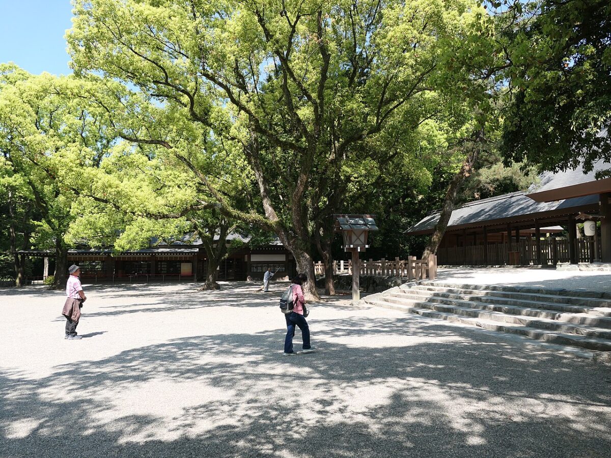熱田神宮