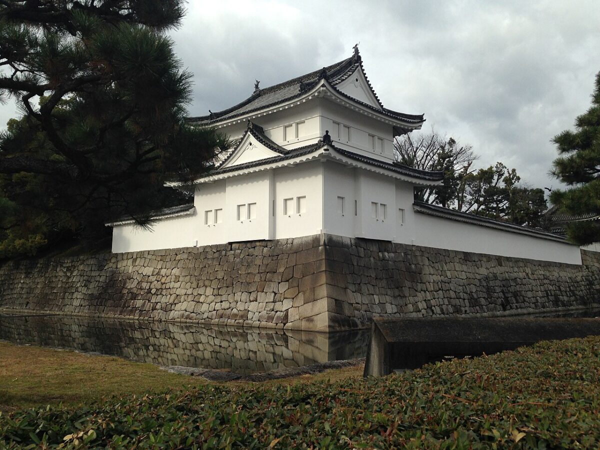 二条城の堀と石垣