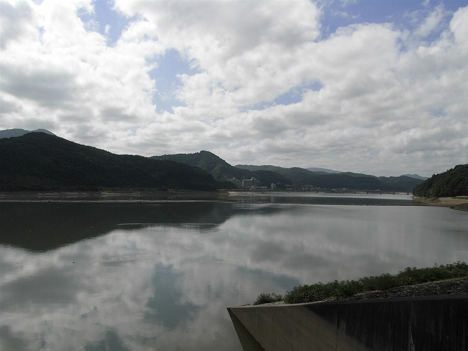 御所湖