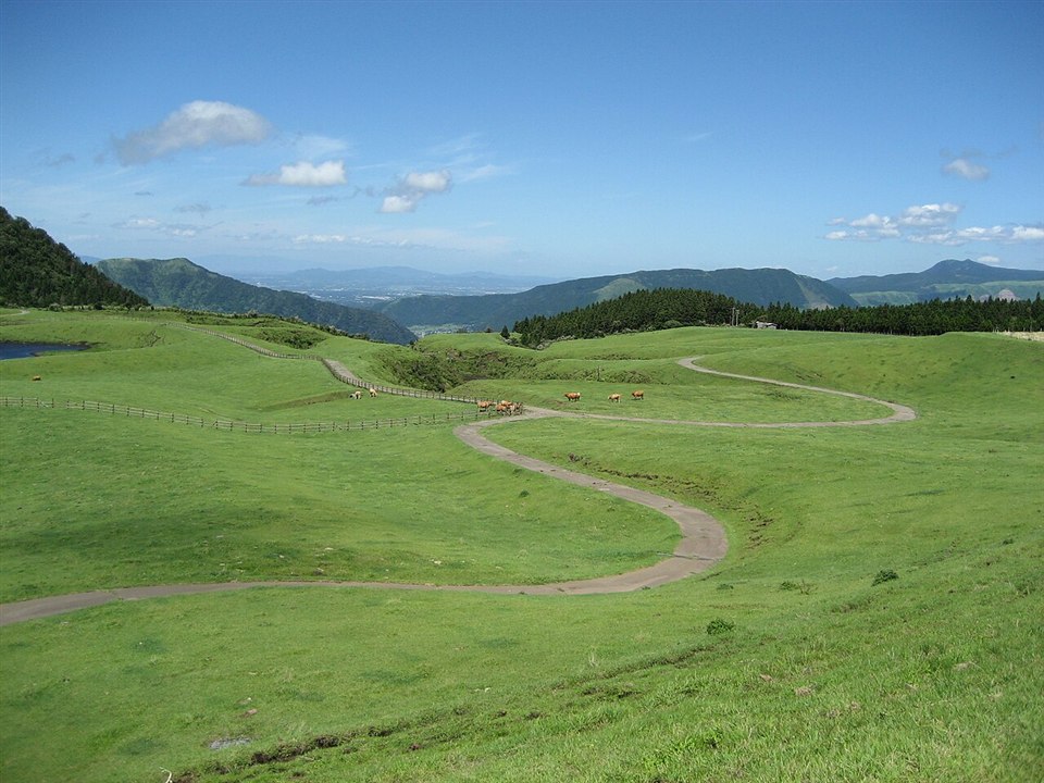 阿蘇草千里ヶ浜