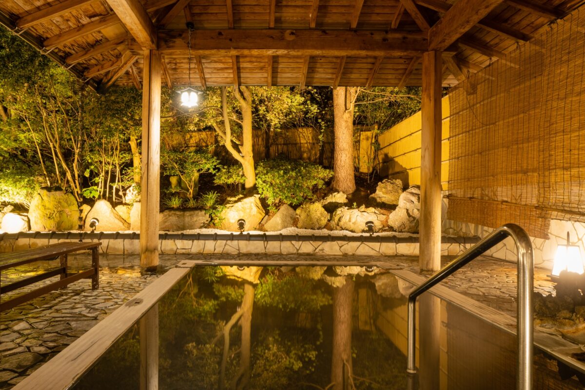 越後平野と弥彦連山一望の宿 穂々 —ｈｏｈｏ— photo