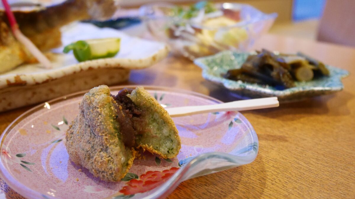 【お料理】はんごろし…もち米を半分つぶしている地元の有名な和菓子