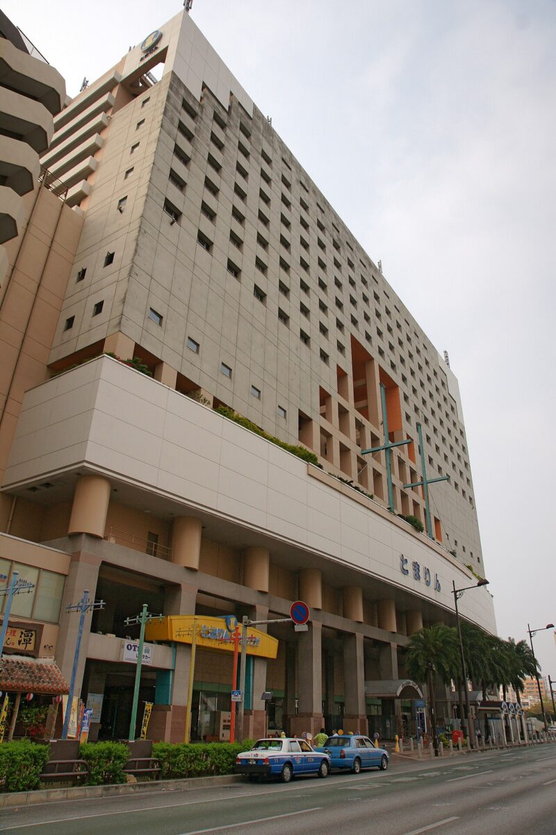 泊港